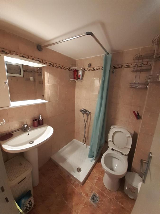 Yellow House Apartment กาลามาตา ภายนอก รูปภาพ