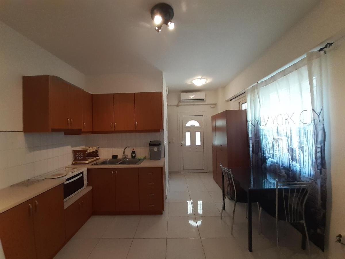 Yellow House Apartment กาลามาตา ภายนอก รูปภาพ